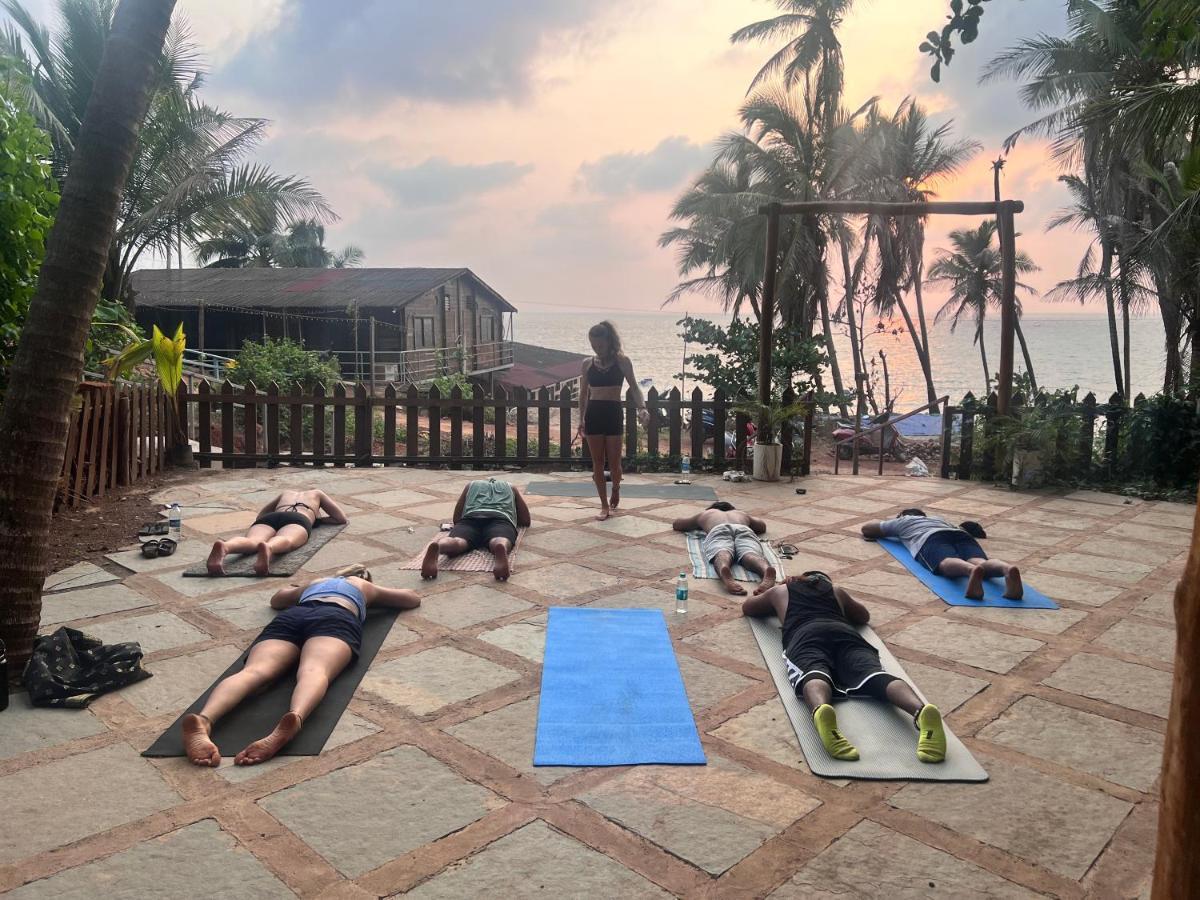 Beachside Anjuna Bagian luar foto