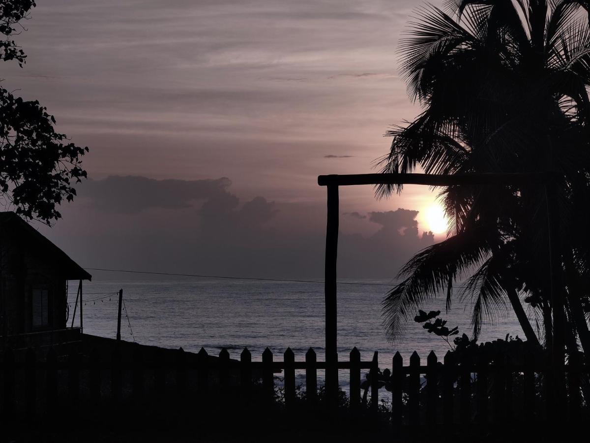Beachside Anjuna Bagian luar foto