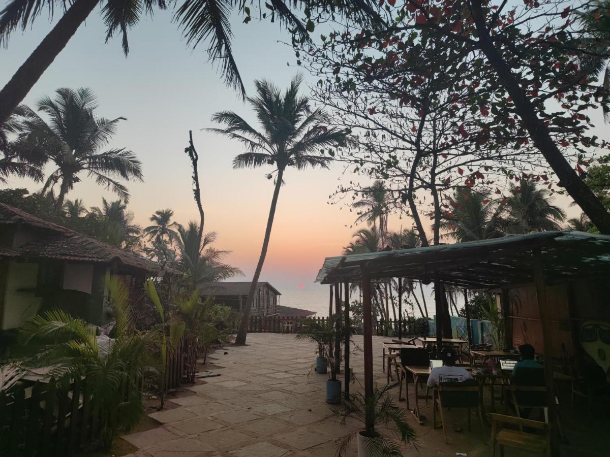 Beachside Anjuna Bagian luar foto